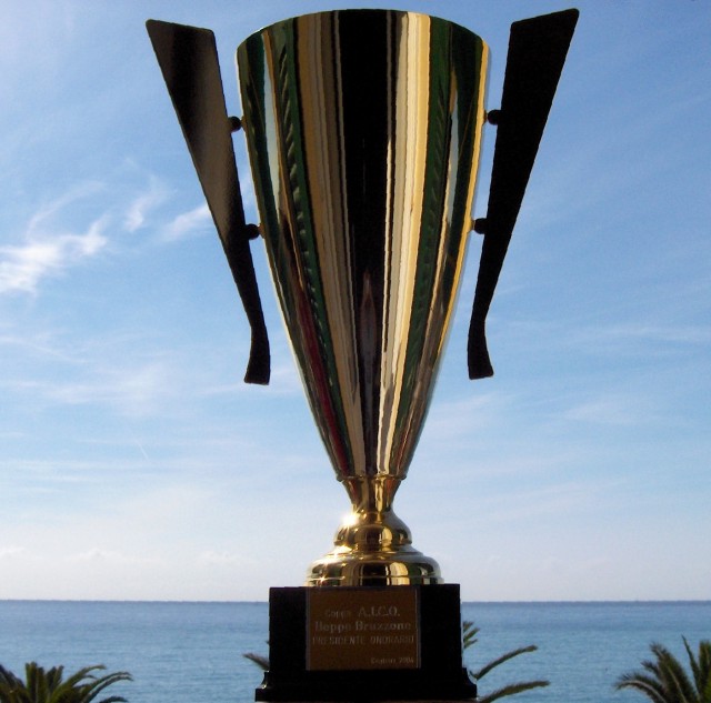 Coppa per il 1st Classificato della Coppa AICO Beppe Bruzzone 2004 Cagliari